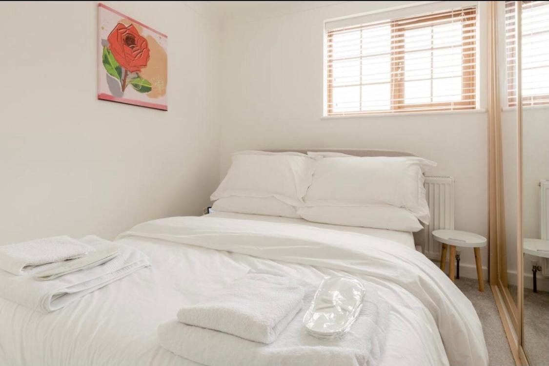 Rose Mews Central Broadstairs Villa ภายนอก รูปภาพ